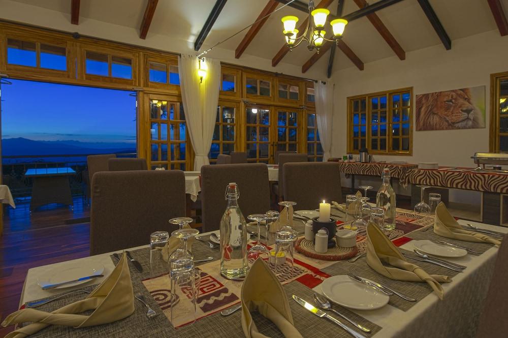 Karibu Camps And Lodges Lions Paw Ngorongoro คาราทู ภายนอก รูปภาพ