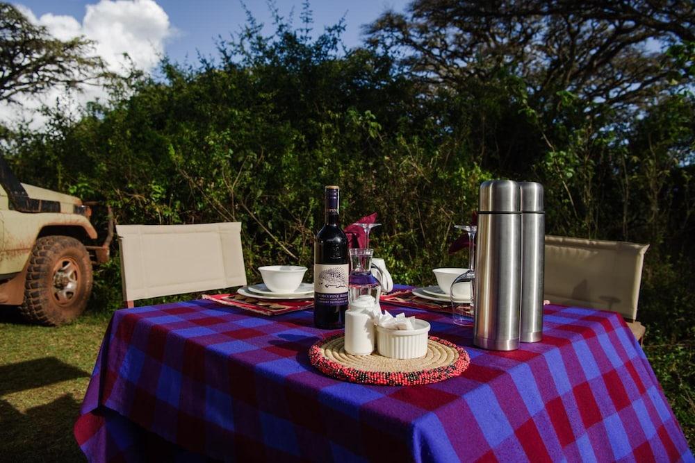 Karibu Camps And Lodges Lions Paw Ngorongoro คาราทู ภายนอก รูปภาพ